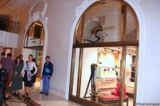 В Four Seasons Baku состоялось торжественное открытие бутика "Азерхалча" – красочные Карабахские скакуны и потрясающие ковры (ФОТО)