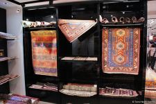 В Four Seasons Baku состоялось торжественное открытие бутика "Азерхалча" – красочные Карабахские скакуны и потрясающие ковры (ФОТО)