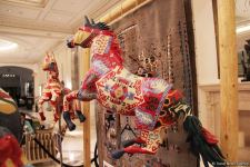 В Four Seasons Baku состоялось торжественное открытие бутика "Азерхалча" – красочные Карабахские скакуны и потрясающие ковры (ФОТО)