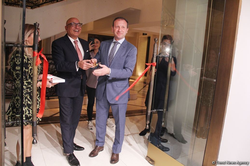 В Four Seasons Baku состоялось торжественное открытие бутика "Азерхалча" – красочные Карабахские скакуны и потрясающие ковры (ФОТО)