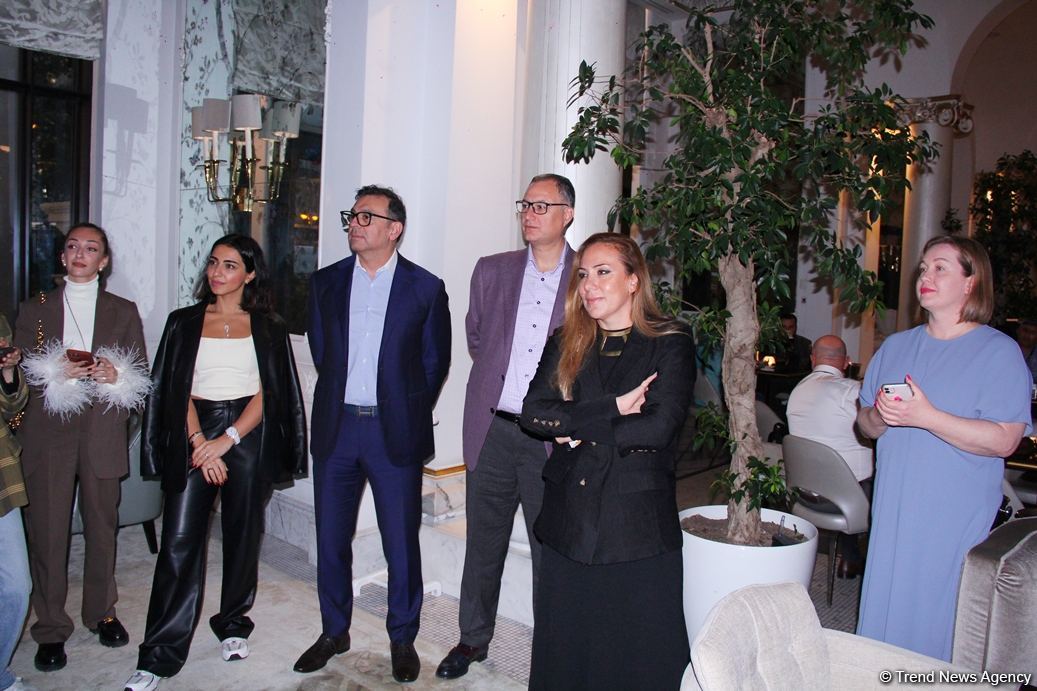 В Four Seasons Baku состоялось торжественное открытие бутика "Азерхалча" – красочные Карабахские скакуны и потрясающие ковры (ФОТО)