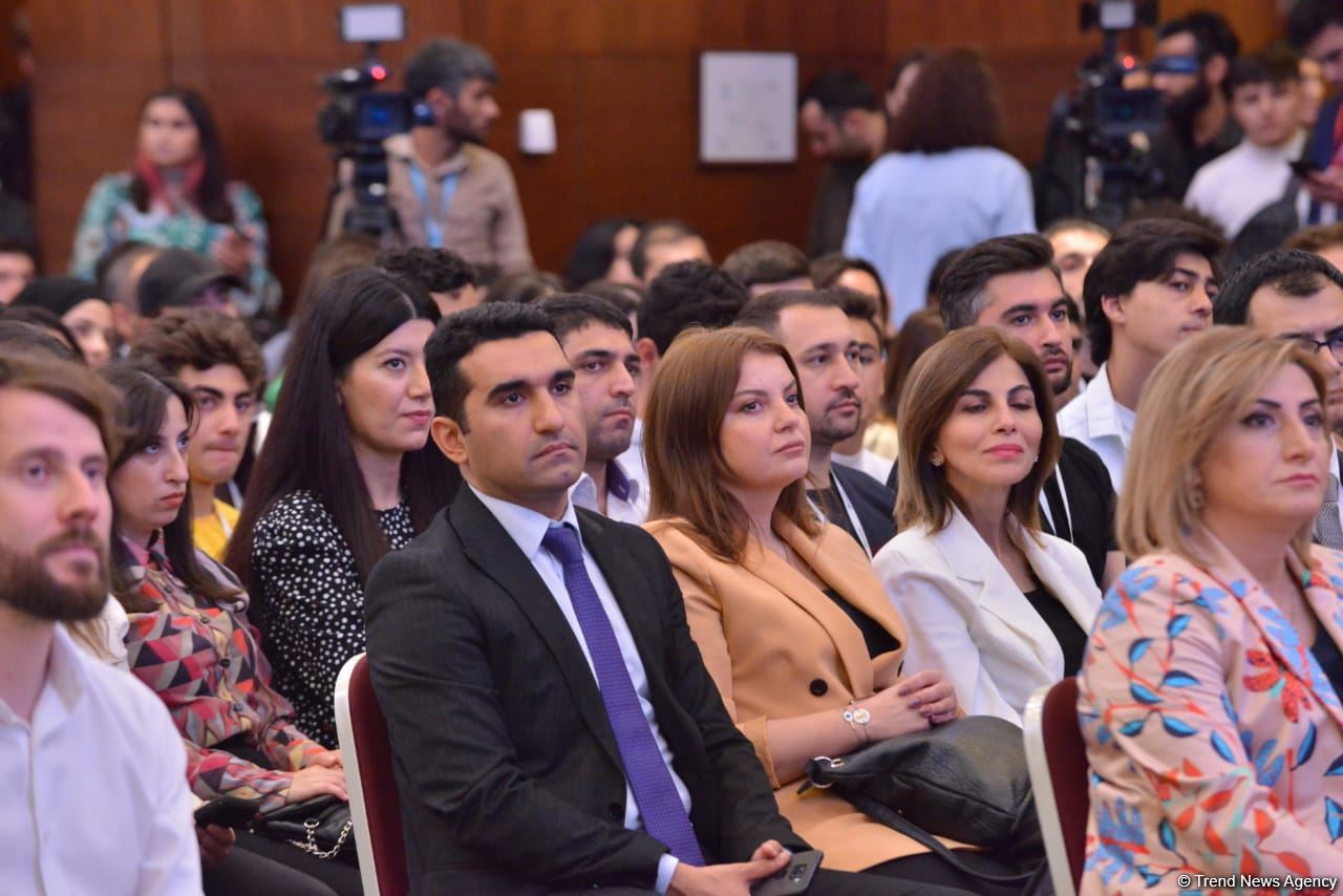 Открытие ИТ-Академии поспособствует ускорению перехода к «цифровой» экономике - агентство Азербайджана (ФОТО)