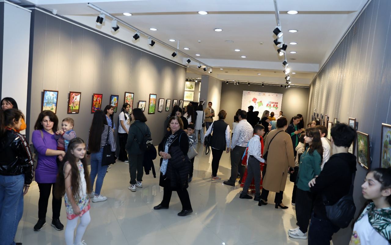 Представлены 44 лучшие работы, посвященные Победе в Отечественной войне Азербайджана (ФОТО)