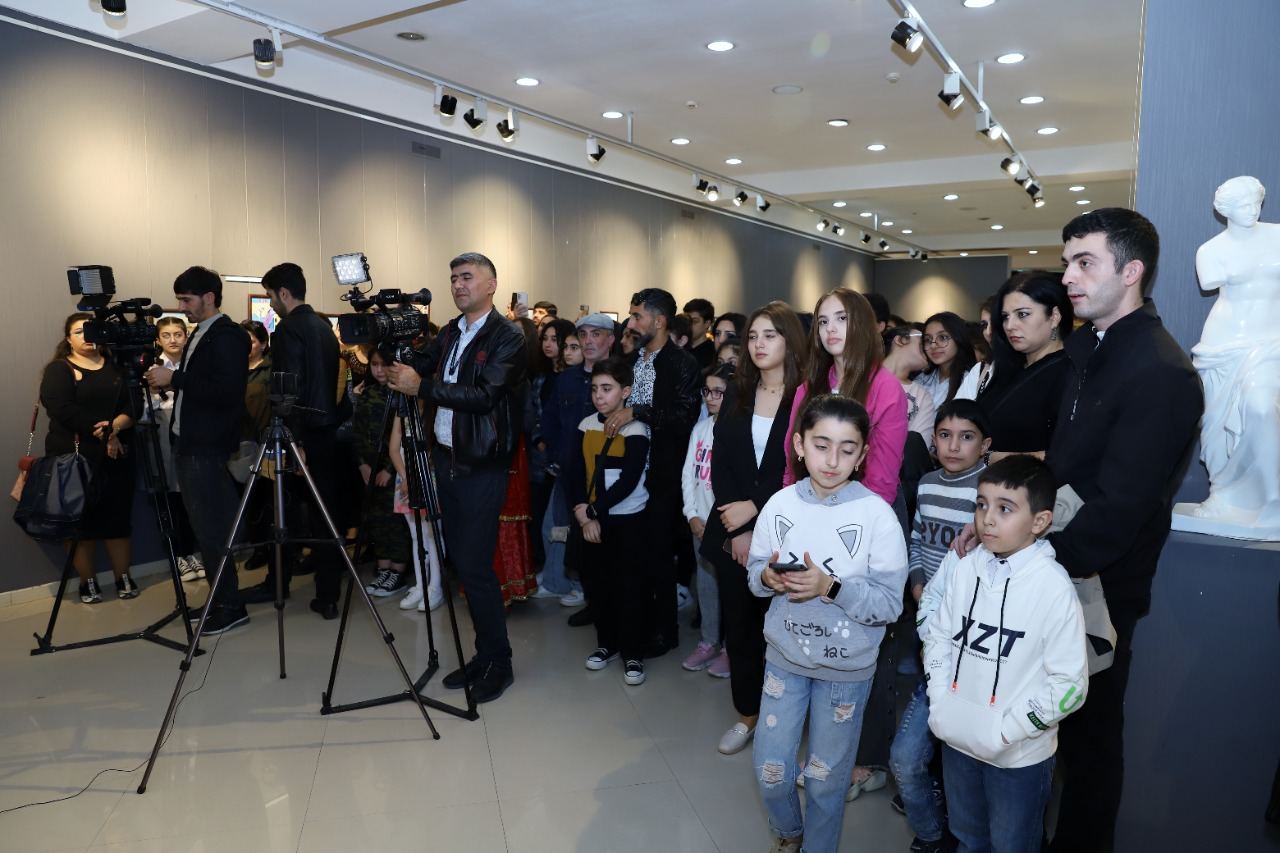 Представлены 44 лучшие работы, посвященные Победе в Отечественной войне Азербайджана (ФОТО)