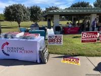 Республиканцы вышли на митинг, утверждая, что они спасут Аризону (ФОТО/ВИДЕО)