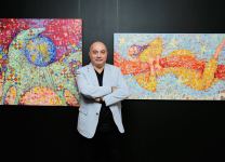 "Человек-праздник" Мир Азер Абдуллаев – лечебные свойства оптимизма и позитива экспозиции в Баку (ФОТО)