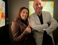 "Человек-праздник" Мир Азер Абдуллаев – лечебные свойства оптимизма и позитива экспозиции в Баку (ФОТО)