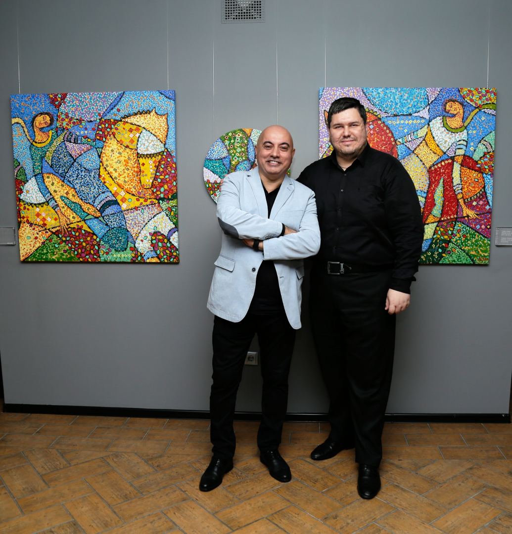 "Человек-праздник" Мир Азер Абдуллаев – лечебные свойства оптимизма и позитива экспозиции в Баку (ФОТО)