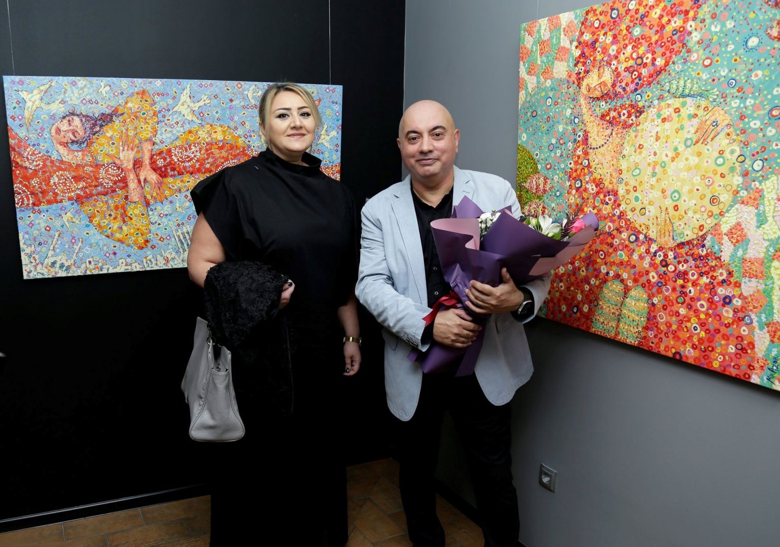 "Человек-праздник" Мир Азер Абдуллаев – лечебные свойства оптимизма и позитива экспозиции в Баку (ФОТО)