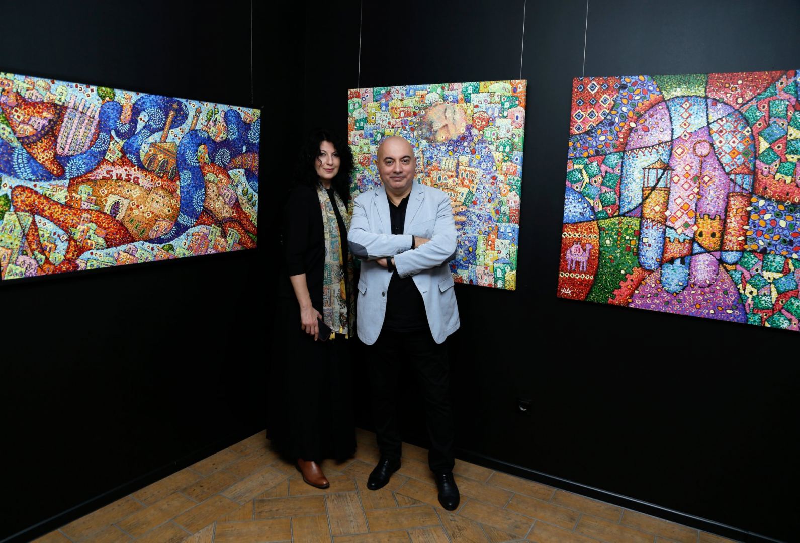 "Человек-праздник" Мир Азер Абдуллаев – лечебные свойства оптимизма и позитива экспозиции в Баку (ФОТО)