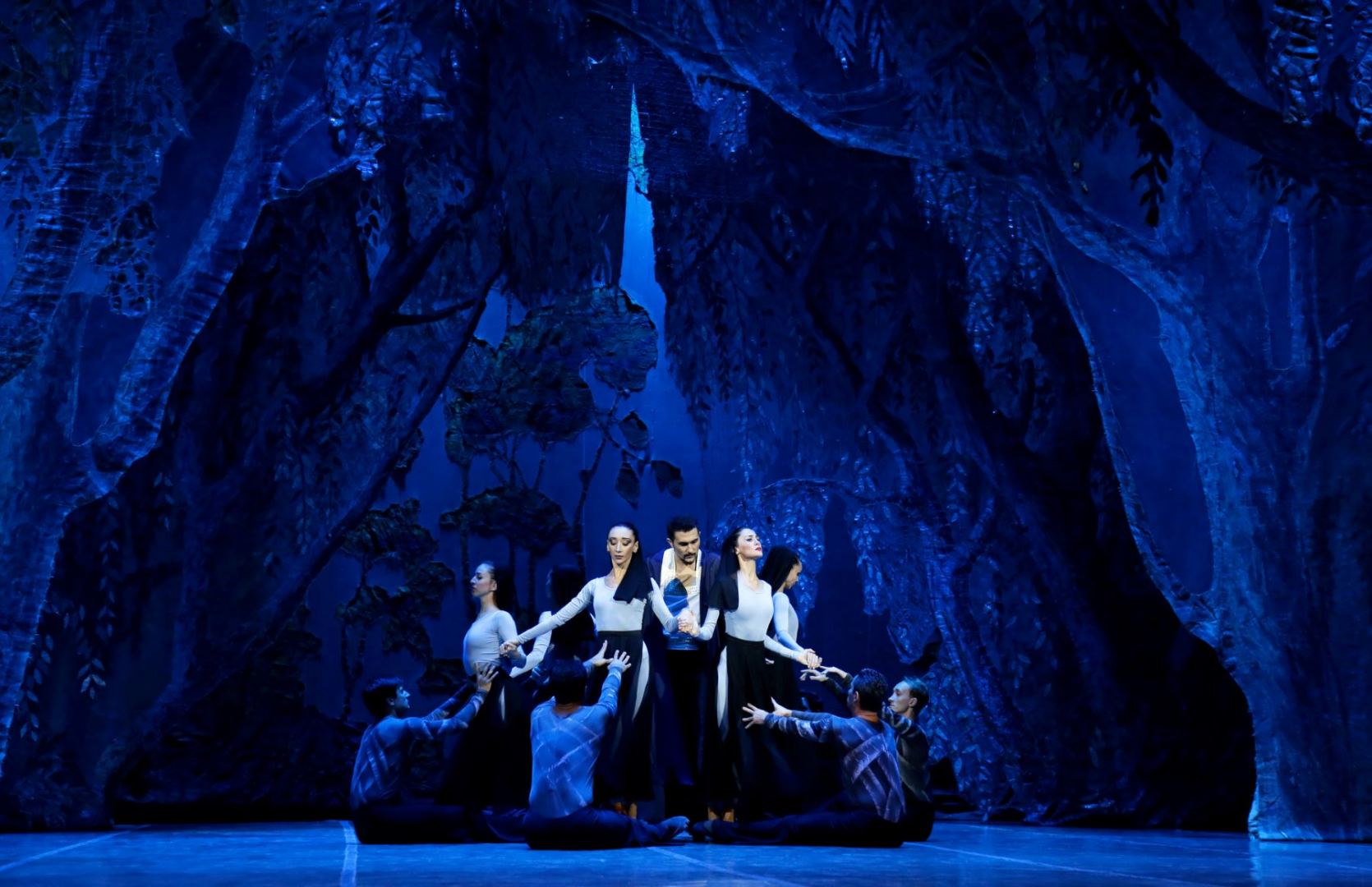 Легенда о несчастных влюбленных в Баку, или Античные герои как простые смертные (ФОТО)