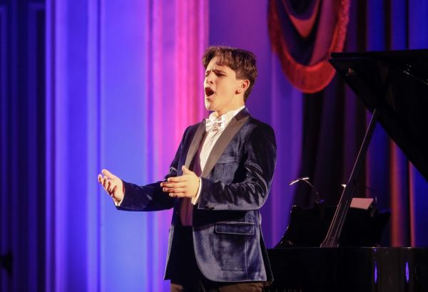 Азербайджанский вокалист выступил в гала-концерте международного фестиваля "Приношение Елене Образцовой" (ФОТО/ВИДЕО)