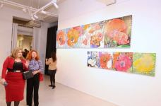 Быть женщиной в Баку. В азербайджанском языке личные местоимения "Он" и "Она" не имеют различия (ФОТО)