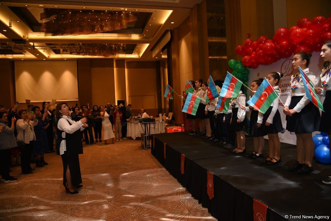 "Zəfər Qadının İZi ilə" – фестиваль предпринимательства, ярких идей и красоты (ФОТО)