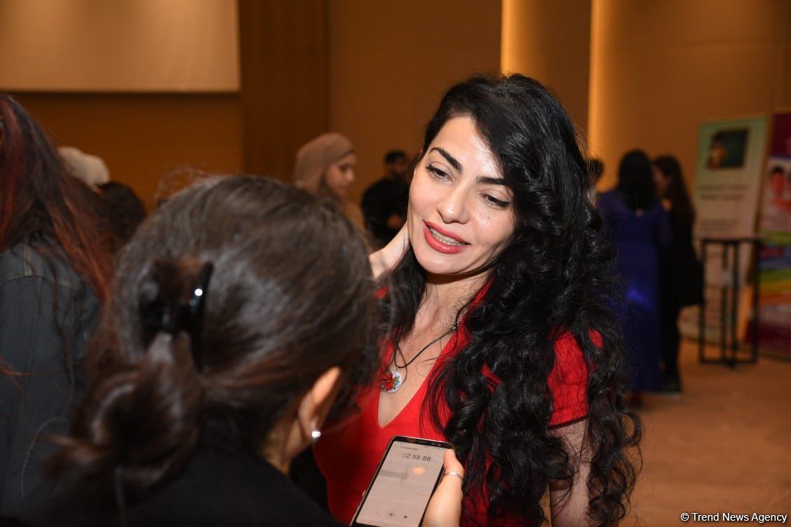 "Zəfər Qadının İZi ilə" – фестиваль предпринимательства, ярких идей и красоты (ФОТО)