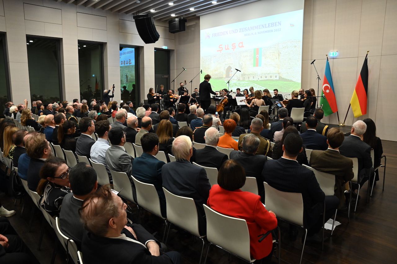 В Берлине прошел торжественный вечер мировой премьеры симфонии Хадиджи Зейналовой "Шуша"  (ВИДЕО, ФОТО)