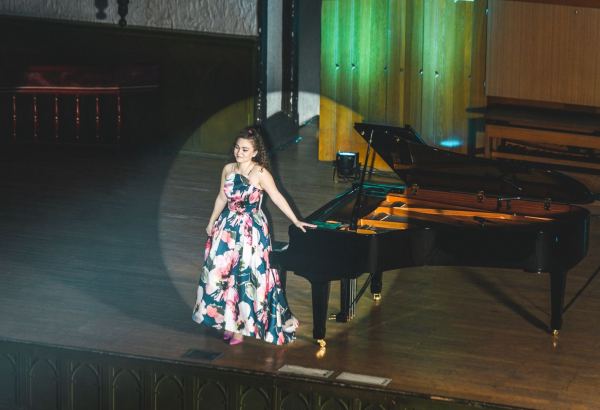 Сказочная атмосфера и музыкальные фантазии – концерт Фирузы Бегляровой в Баку (ФОТО/ВИДЕО)