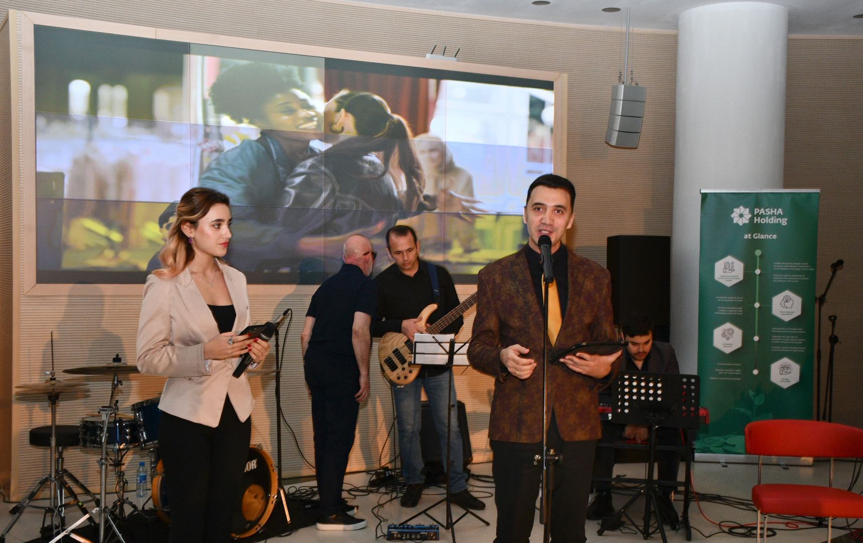 На открытии Baku Jazz Festival выступили обладатель Grammy Грегори Марет и бразильская дива Элоиза Лоуренсо (ФОТО)