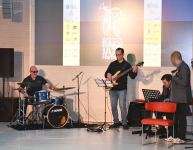 На открытии Baku Jazz Festival выступили обладатель Grammy Грегори Марет и бразильская дива Элоиза Лоуренсо (ФОТО)