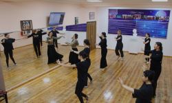 В Узбекистане активно обучаются азербайджанcким национальным танцам (ФОТО)