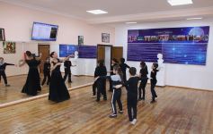 В Узбекистане активно обучаются азербайджанcким национальным танцам (ФОТО)