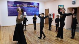 В Узбекистане активно обучаются азербайджанcким национальным танцам (ФОТО)