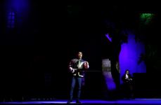 Артисты из Узбекистана представили в Азербайджане спектакль с трагической развязкой (ФОТО)