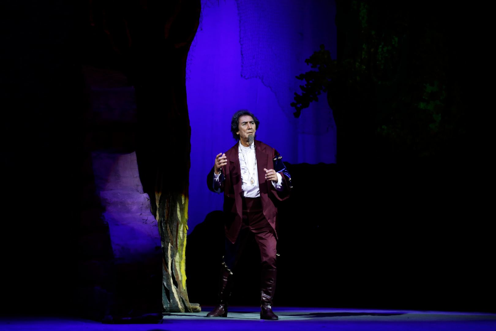 Артисты из Узбекистана представили в Азербайджане спектакль с трагической развязкой (ФОТО)