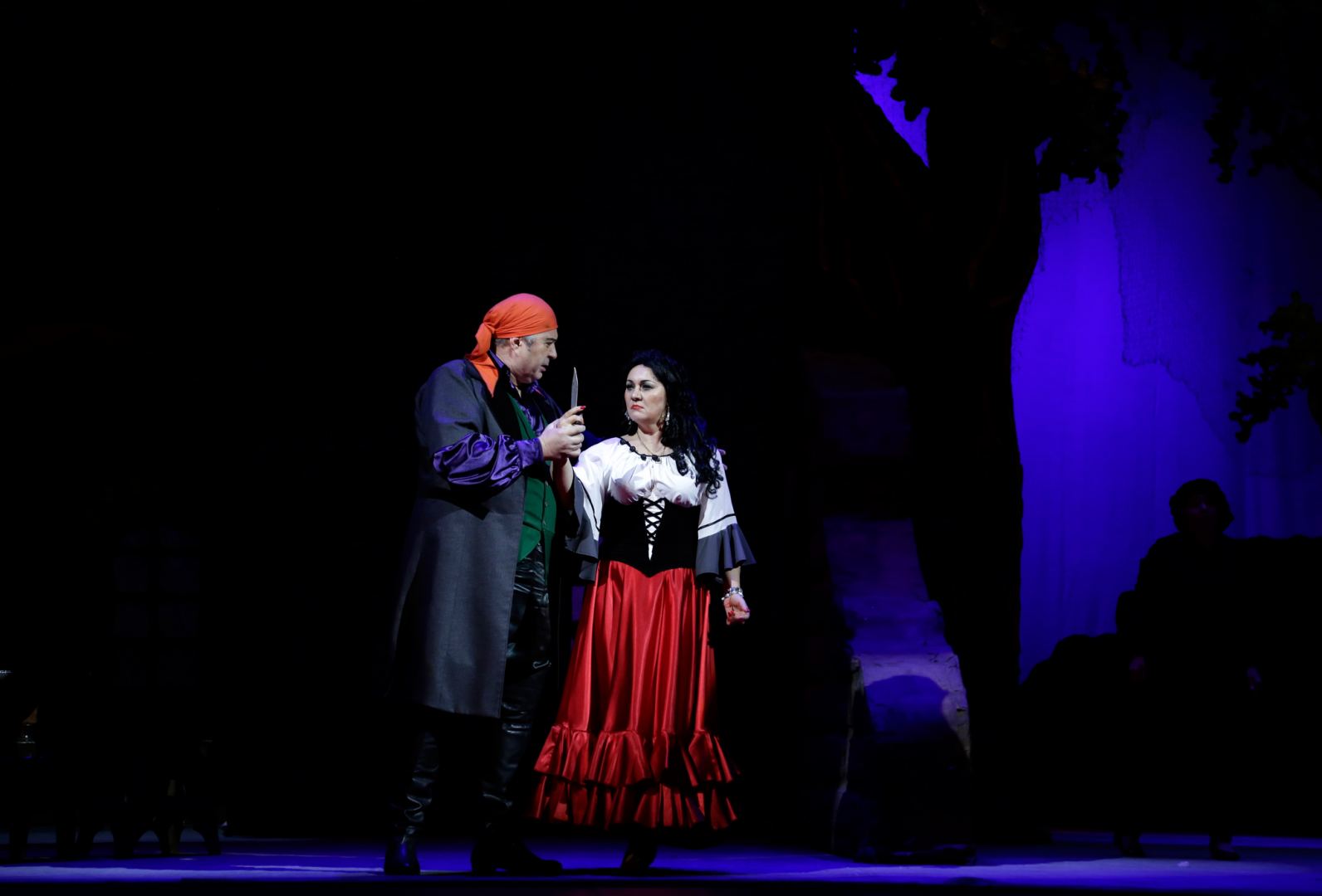 Артисты из Узбекистана представили в Азербайджане спектакль с трагической развязкой (ФОТО)