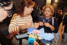 В Баку представлена необычная выставка носков, организованная посольством Латвии, Art Academy of Latvia и QGallery (ФОТО)