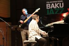 Концерт легендарного Майка дель Ферро в Баку - виртуозные джазовые импровизации и интерпретация классики (ВИДЕО, ФОТО)