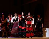 Звезды из Азербайджана, России и Беларуси показали в Баку историю про дерзкую цыганку (ФОТО)