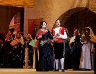 Звезды из Азербайджана, России и Беларуси показали в Баку историю про дерзкую цыганку (ФОТО)