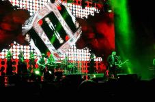 В Баку потрясающий концерт Валерия Меладзе начался с мелодии "Азербайджан" (ВИДЕО, ФОТО)