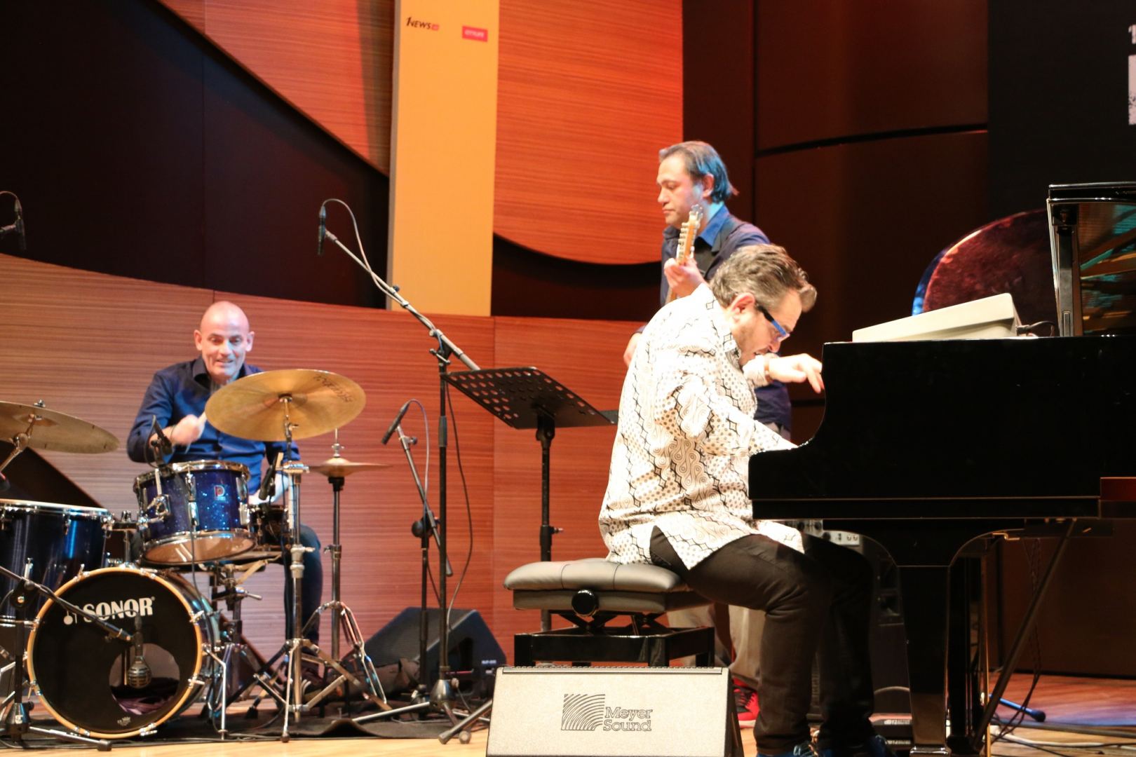 Концерт легендарного Майка дель Ферро в Баку - виртуозные джазовые импровизации и интерпретация классики (ВИДЕО, ФОТО)