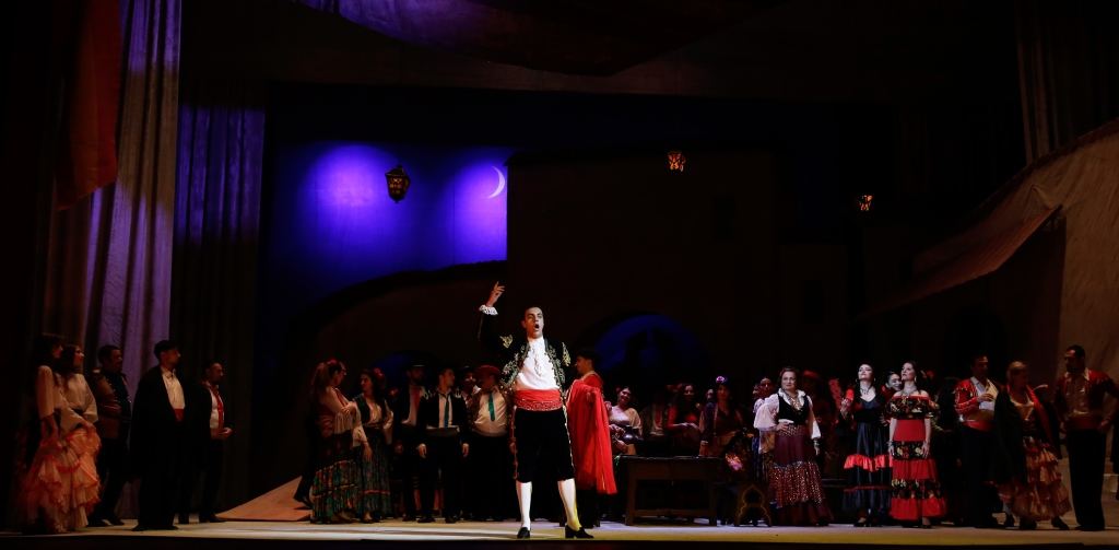 Звезды из Азербайджана, России и Беларуси показали в Баку историю про дерзкую цыганку (ФОТО)