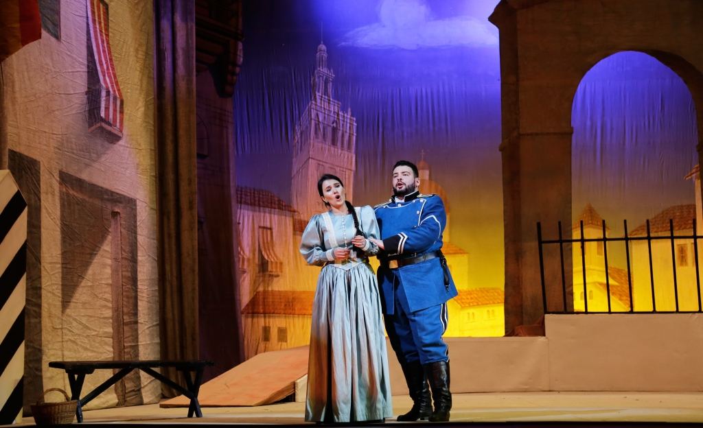 Звезды из Азербайджана, России и Беларуси показали в Баку историю про дерзкую цыганку (ФОТО)