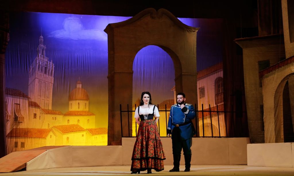 Звезды из Азербайджана, России и Беларуси показали в Баку историю про дерзкую цыганку (ФОТО)