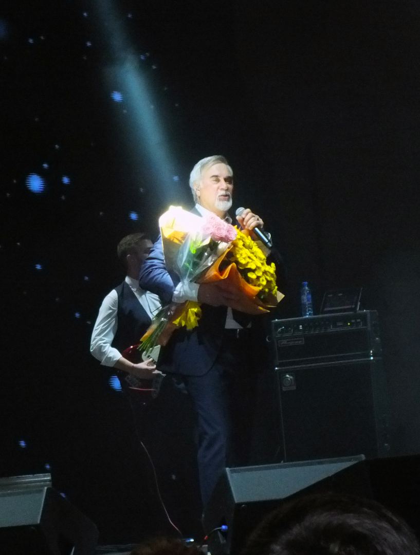 В Баку потрясающий концерт Валерия Меладзе начался с мелодии "Азербайджан" (ВИДЕО, ФОТО)