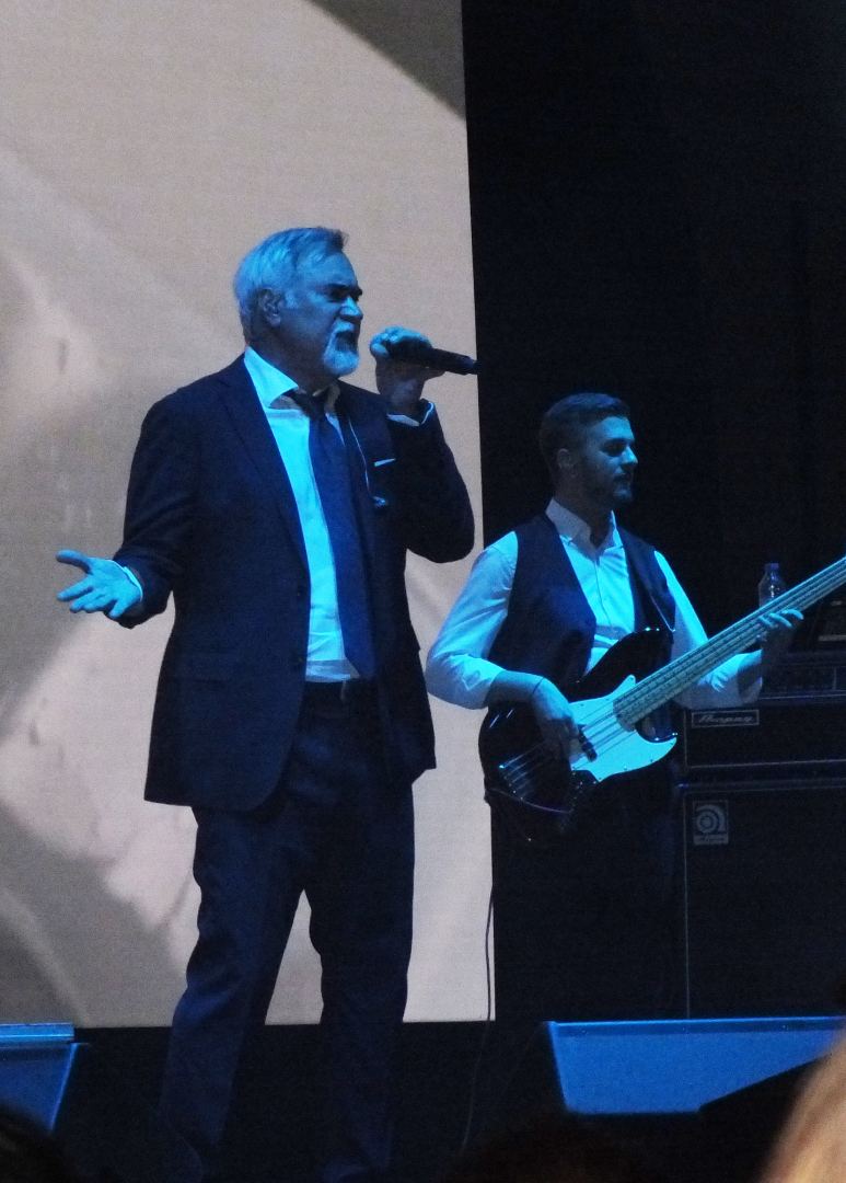 В Баку потрясающий концерт Валерия Меладзе начался с мелодии "Азербайджан" (ВИДЕО, ФОТО)