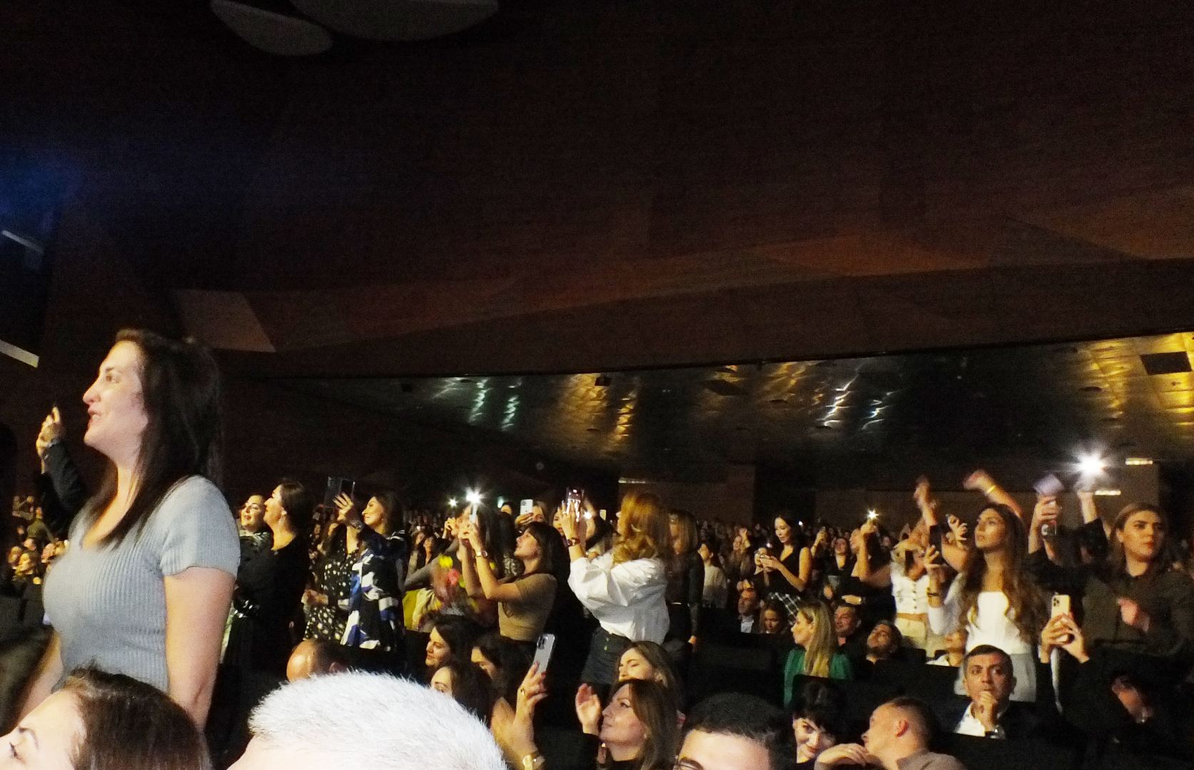 В Баку потрясающий концерт Валерия Меладзе начался с мелодии "Азербайджан" (ВИДЕО, ФОТО)