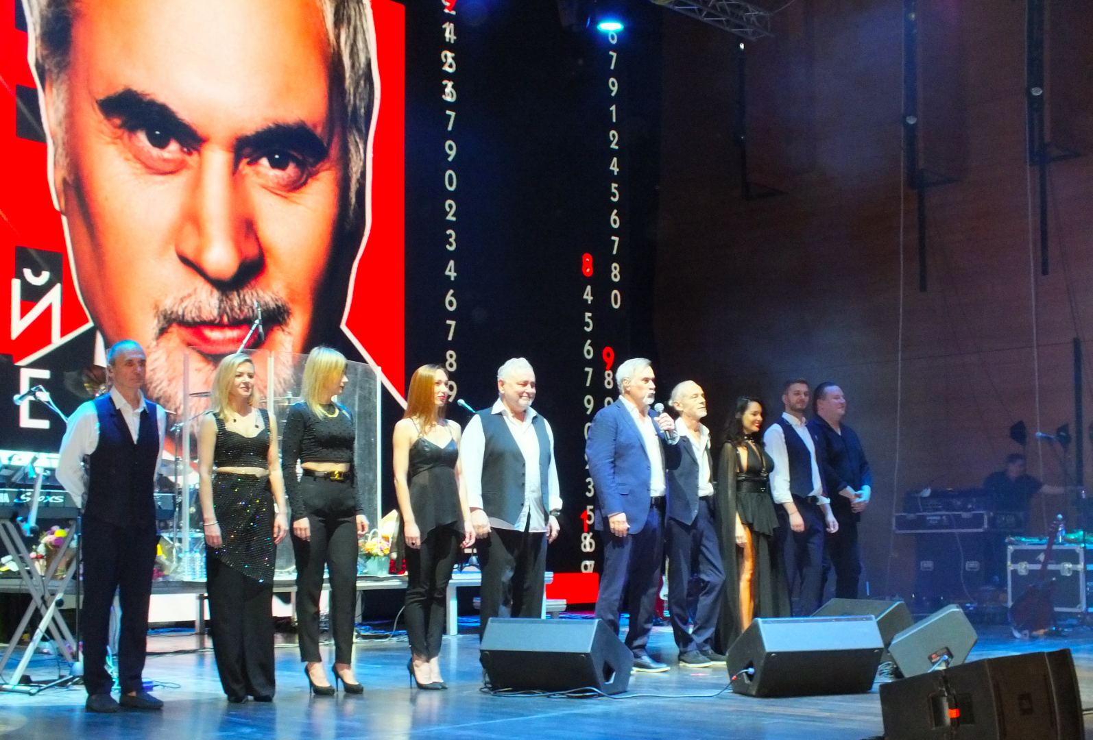 В Баку потрясающий концерт Валерия Меладзе начался с мелодии "Азербайджан" (ВИДЕО, ФОТО)