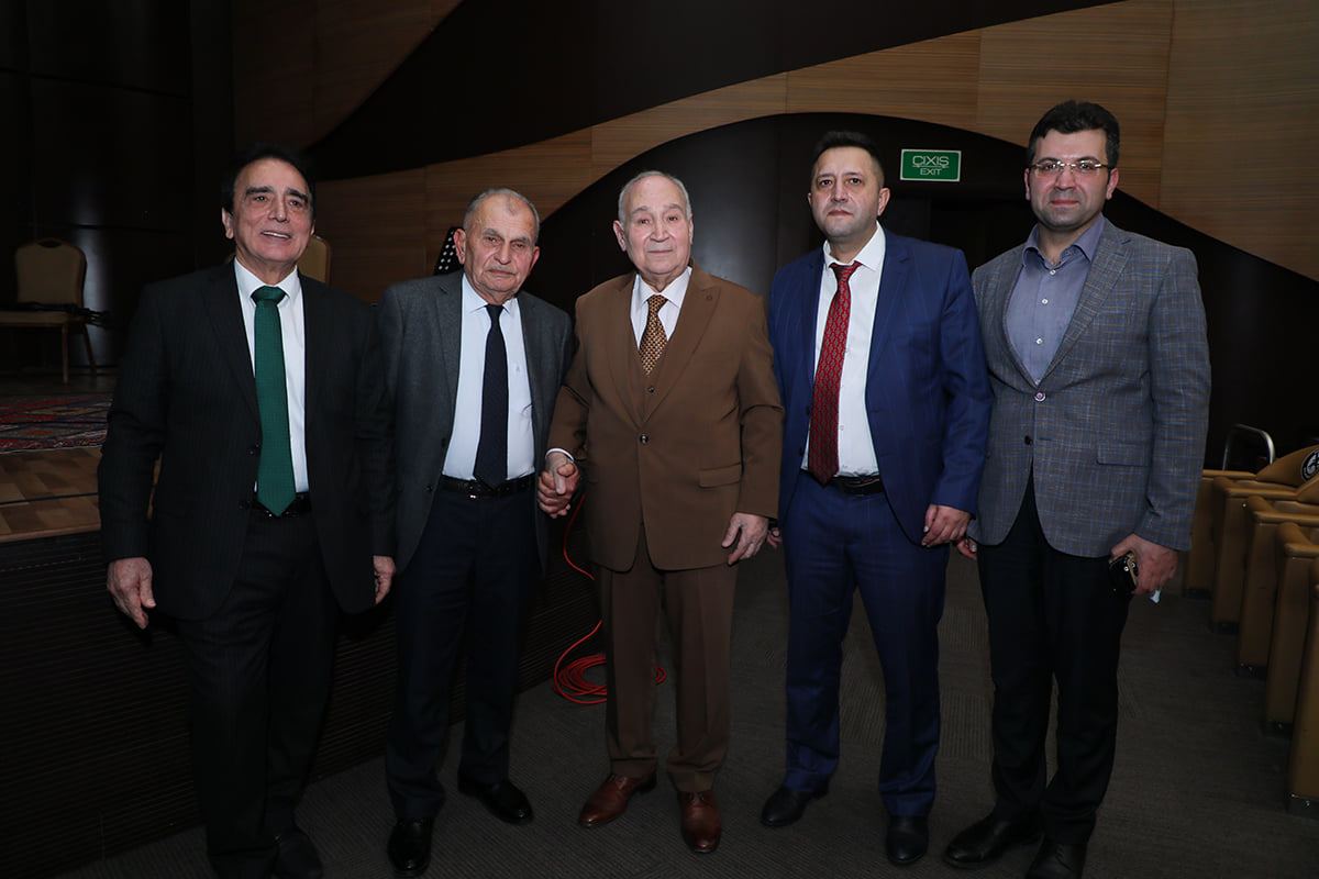 Гасым Халилов отмечает 75-летие: Бархатная судьба потрясающего души человека (ФОТО)