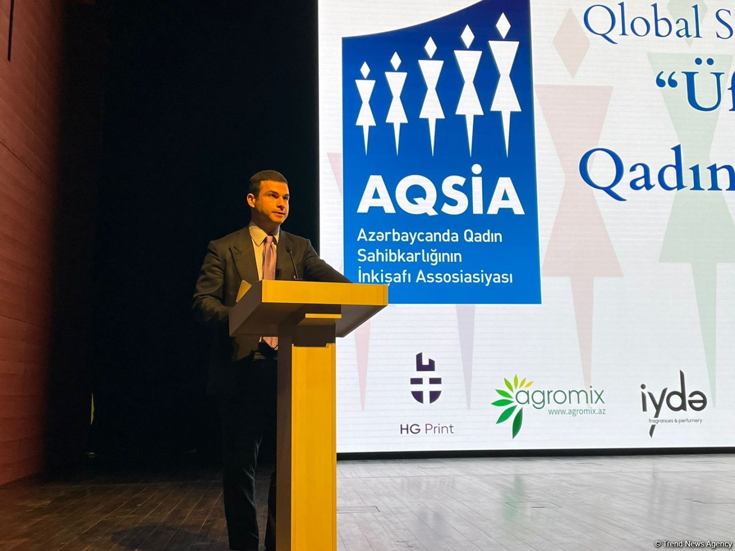 Более 21% предпринимателей в Азербайджане составляют женщины - Орхан Мамедов