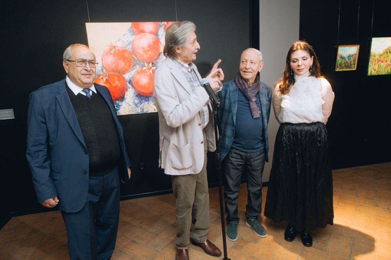 Праздник жизни в красках Нармины Наджафовой (ФОТО)