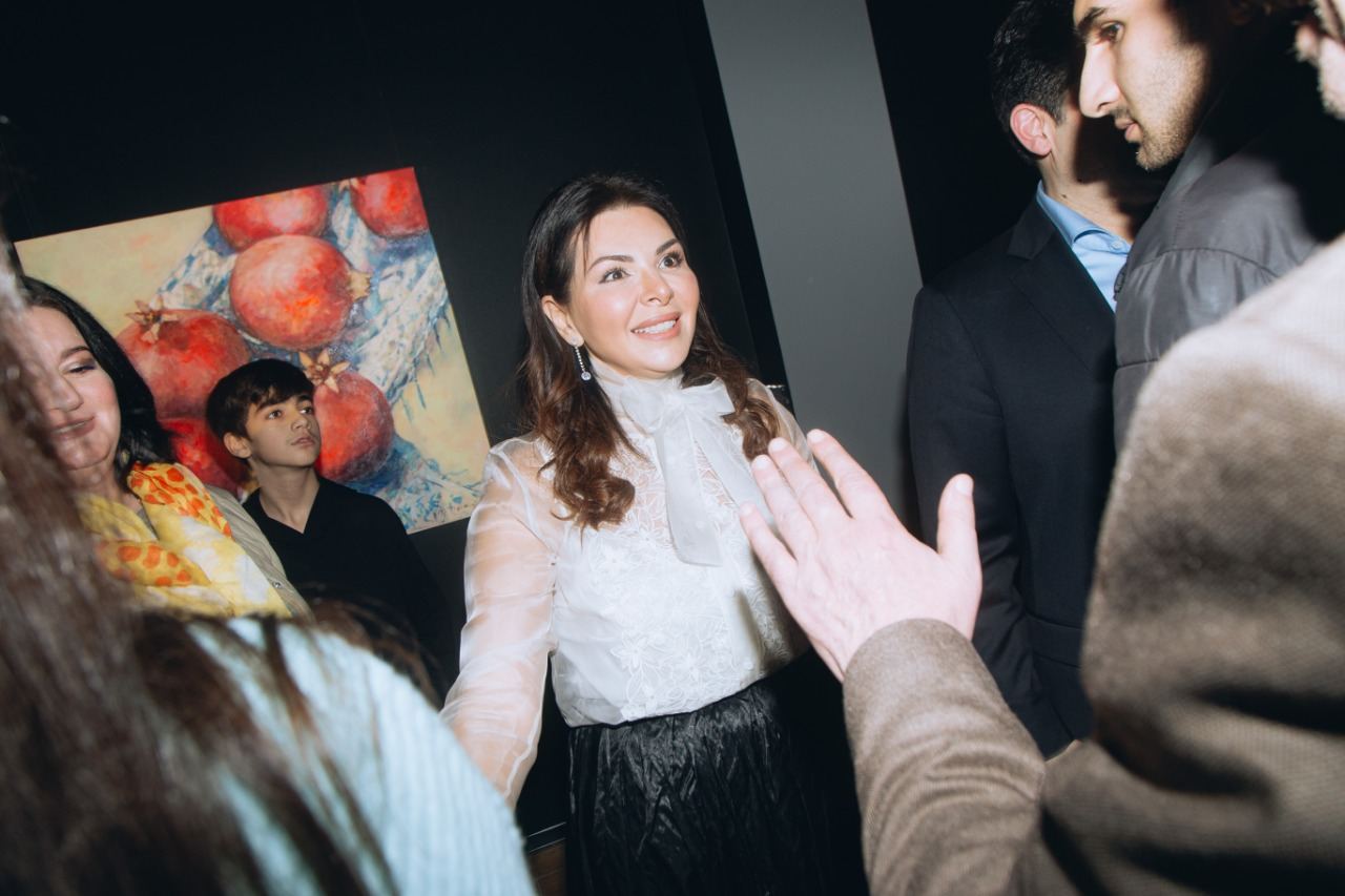 Праздник жизни в красках Нармины Наджафовой (ФОТО)