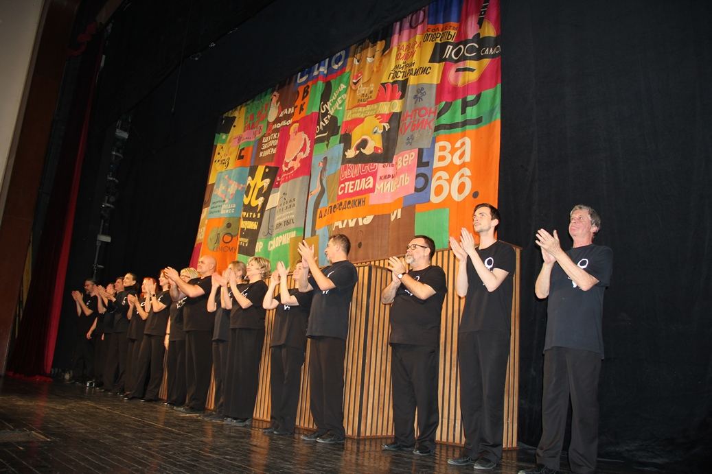 Необыкновенный концерт с конферансье Апломбовым в Баку прошел под смех и овации (ВИДЕО, ФОТО)