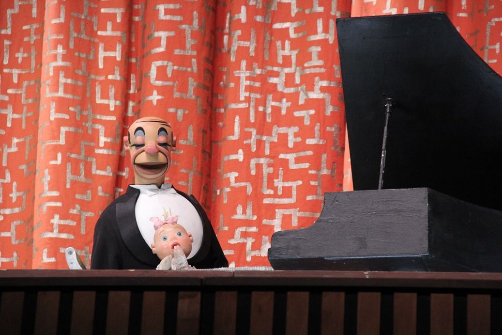 Необыкновенный концерт с конферансье Апломбовым в Баку прошел под смех и овации (ВИДЕО, ФОТО)