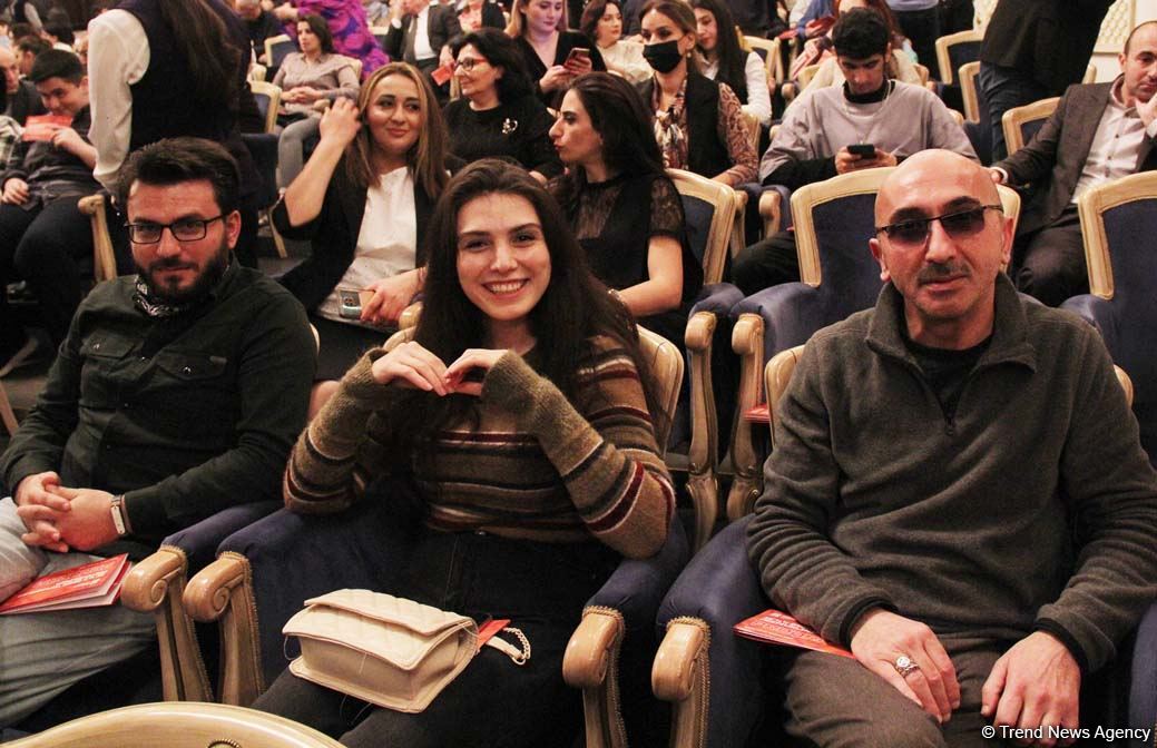 Театральный праздник в Баку – открытие Фестиваля короткометражных спектаклей 4.4 (ФОТО)