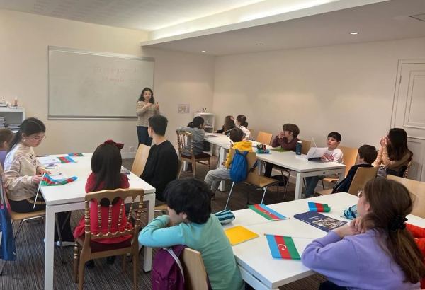 В Париже открылась азербайджанская воскресная школа "Натаван" (ФОТО)